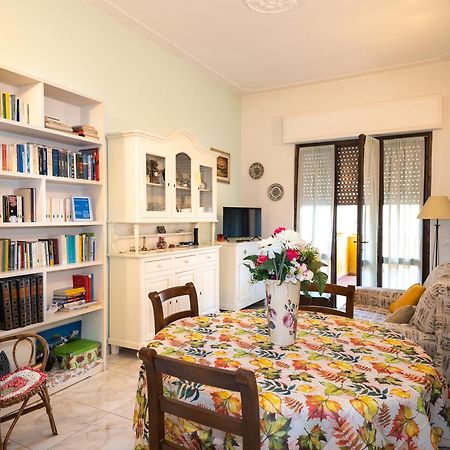 Appartamento Di Elizabeth Βιαρέτζιο Εξωτερικό φωτογραφία